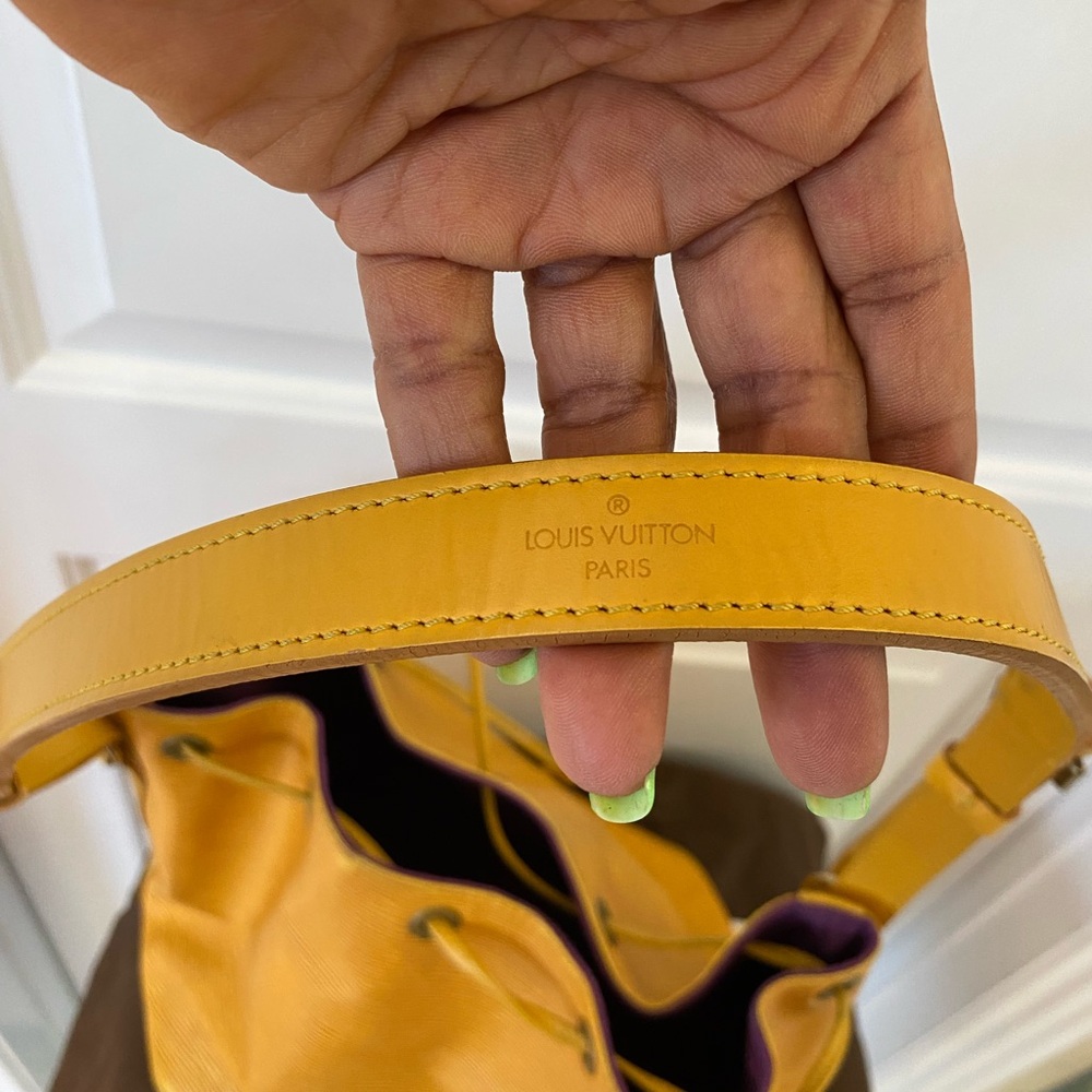 Louis Vuitton Yellow/Purple Epi Leather Noé Shoulder Bag - Picture 12 of 15